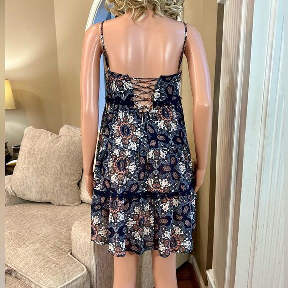 Taylor & Sage navy paisley lace back tie back dress - Picture 10 of 15